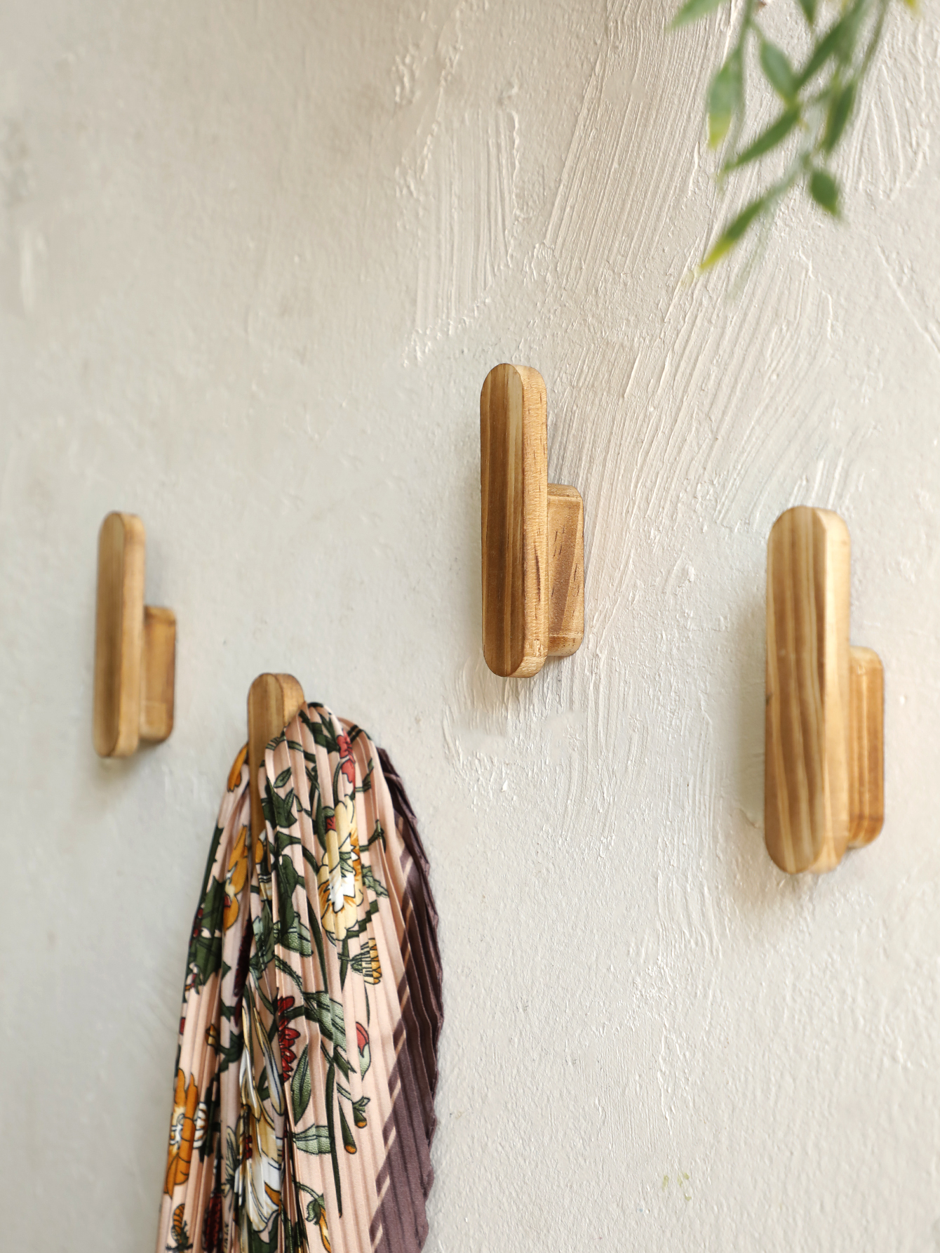 Rustic Wooden Wall Hooks Handm - Home Decor Ikea บทวิจารณ์และราคา