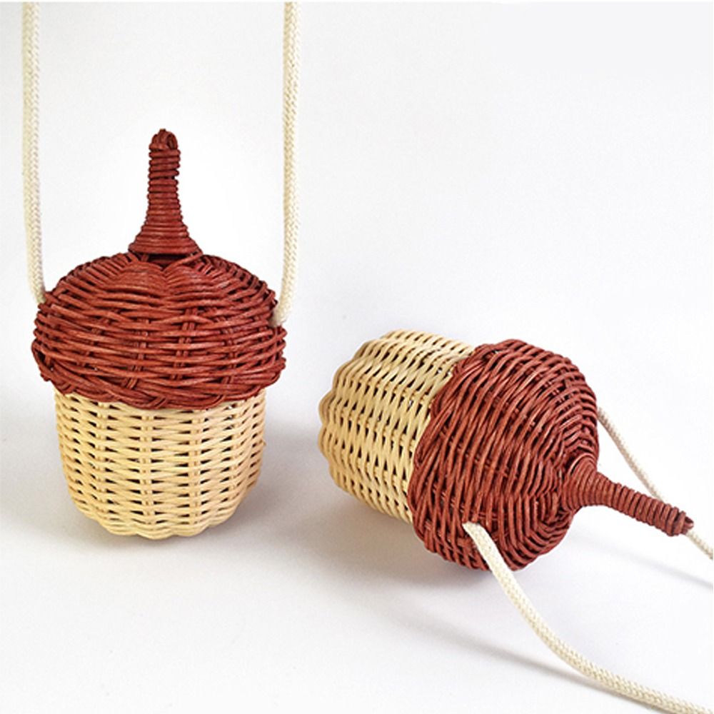 Gift Woven Pinecone Crossbody  - Home Decor Rattan บทวิจารณ์และราคา